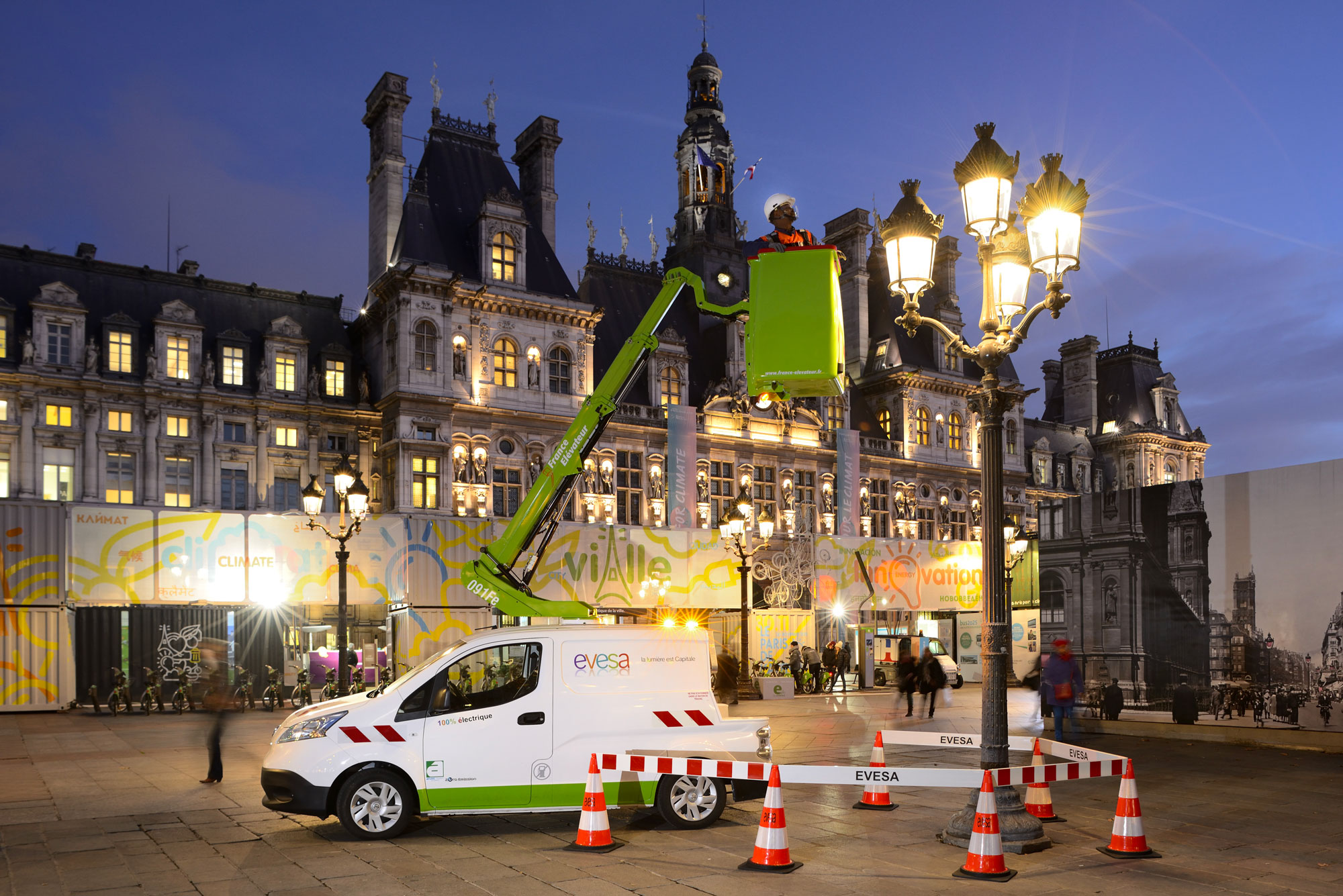 Véhicule électrique France Elévateur