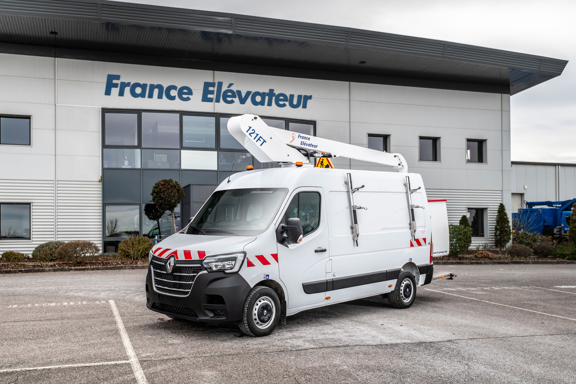 Elévateur à nacelle pour le secteur des télécommunications