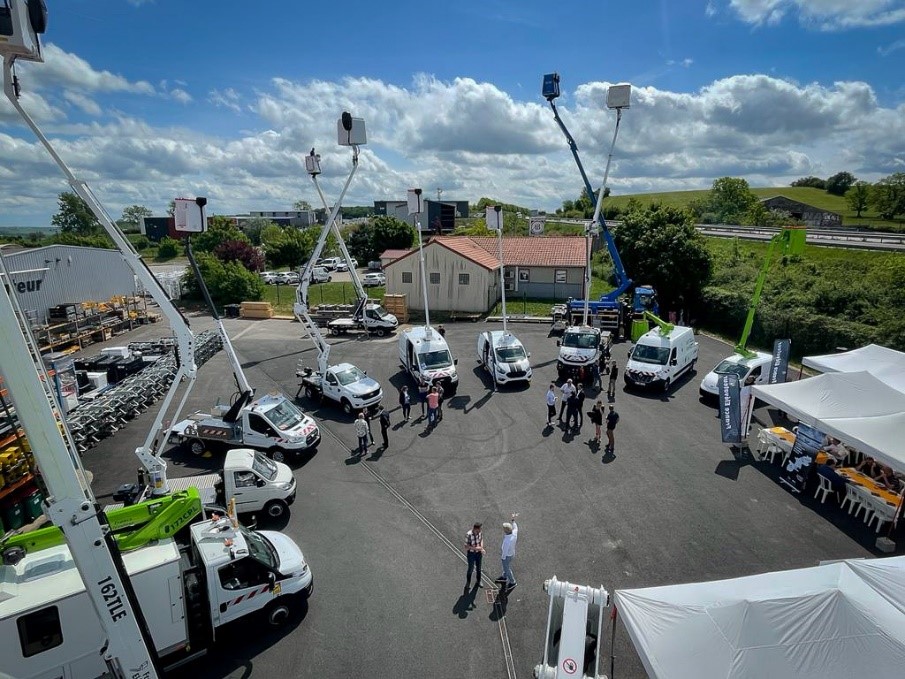 Inauguration of the new France Elévateur production line